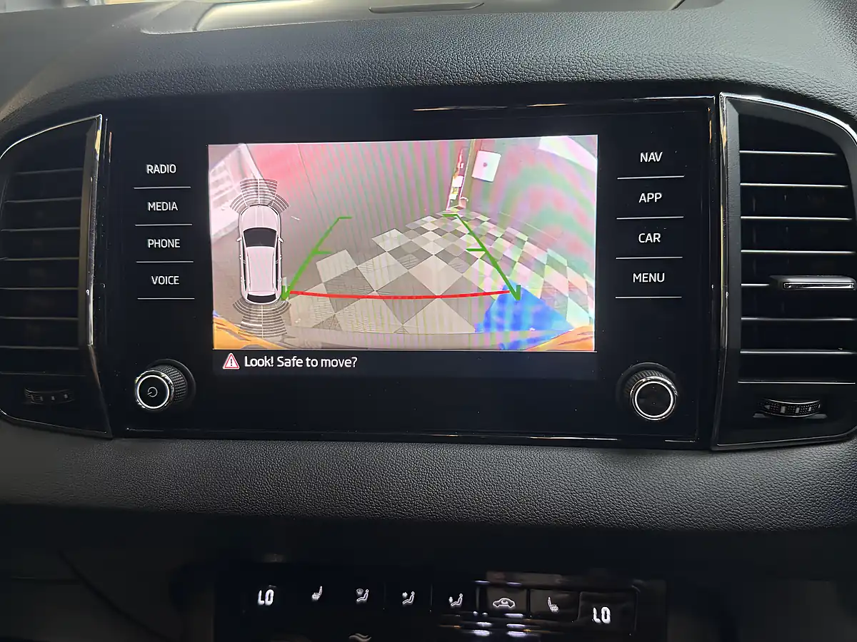 Used 2020 Skoda Karoq Se L Grey - Interior and Exterior details 17