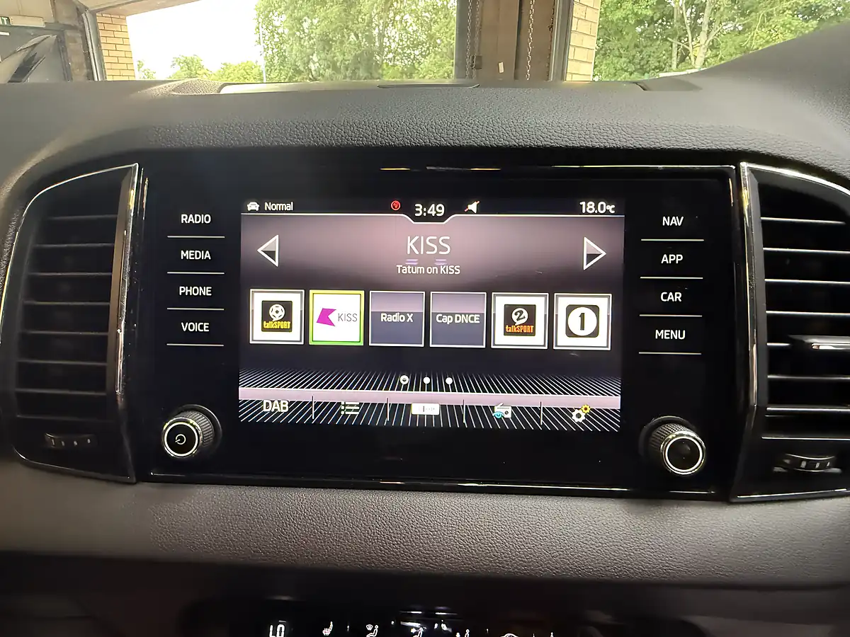 Used 2020 Skoda Karoq Se L Grey - Interior and Exterior details 19