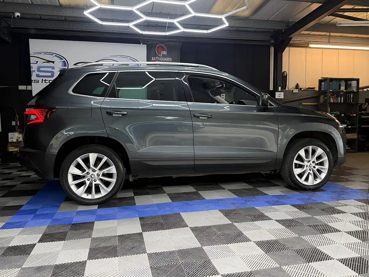 Used 2020 Skoda Karoq Se L Grey - Interior and Exterior details 5