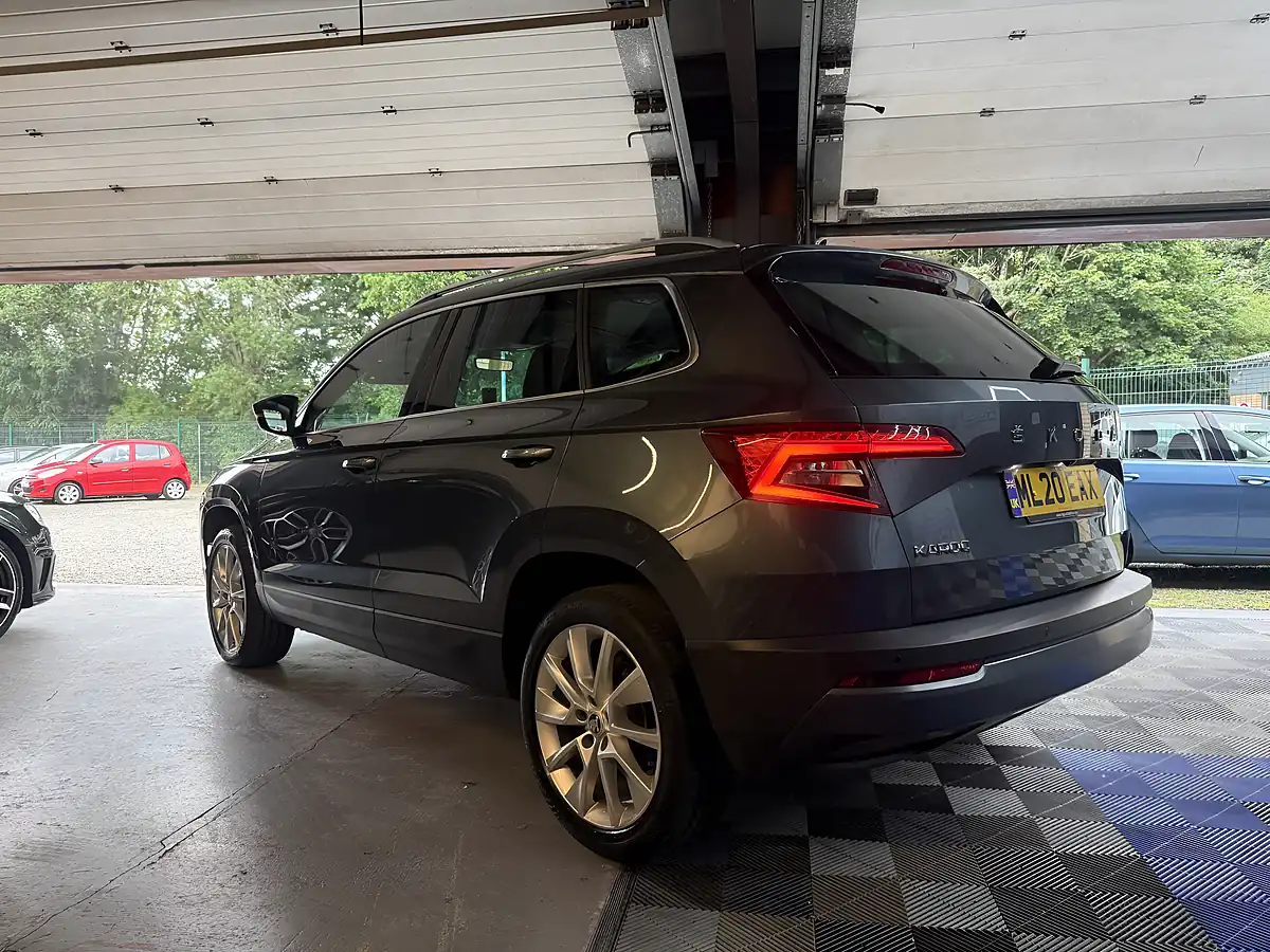 Used 2020 Skoda Karoq Se L Grey - Interior and Exterior details 8