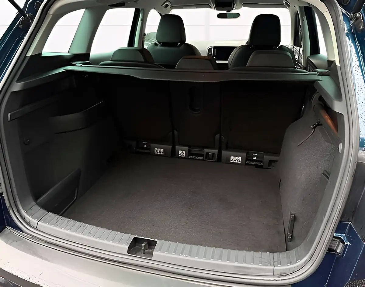 Used 2020 Skoda Karoq Se L - Interior and Exterior details 8