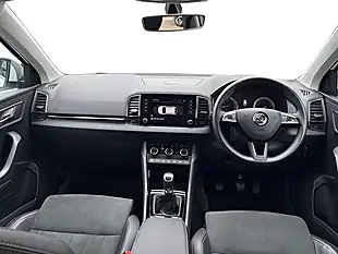 Used 2020 Skoda Karoq Se L White - Interior and Exterior details 10