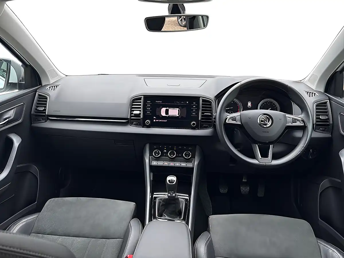 Used 2020 Skoda Karoq Se L White - Interior and Exterior details 10