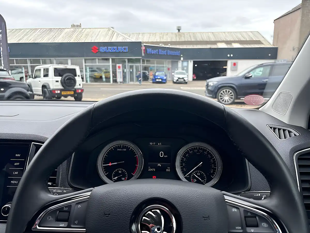 Used 2020 Skoda Karoq Se L White - Interior and Exterior details 19