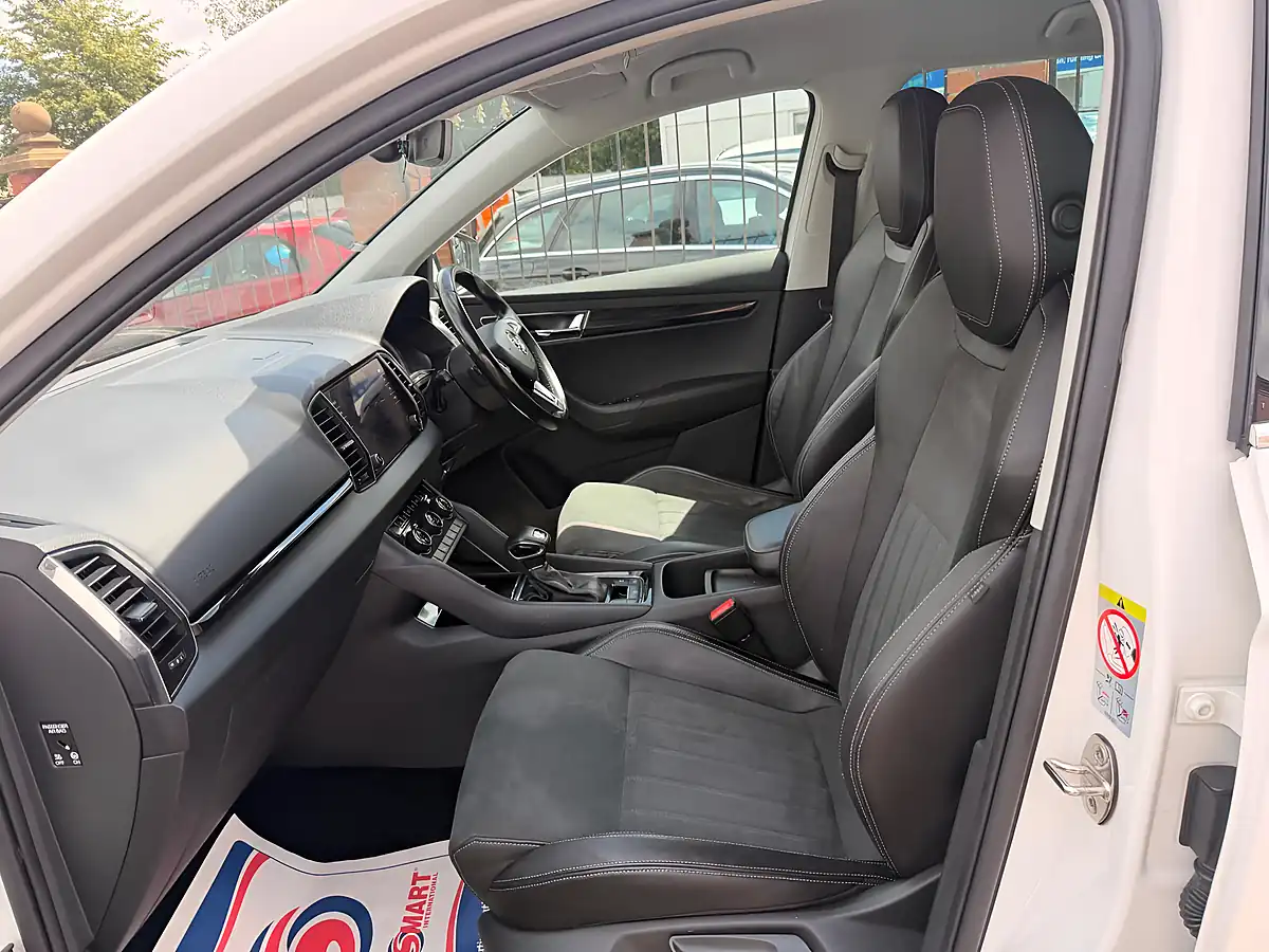 Used 2020 Skoda Karoq Se L White - Interior and Exterior details 10