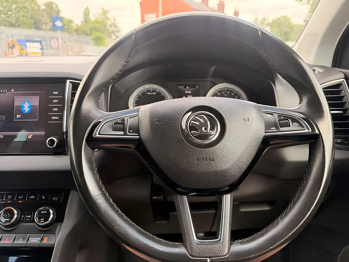 Used 2020 Skoda Karoq Se L White - Interior and Exterior details 16