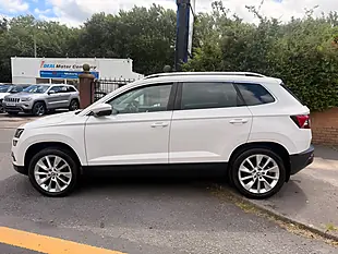 Used 2020 Skoda Karoq Se L White - Interior and Exterior details 19