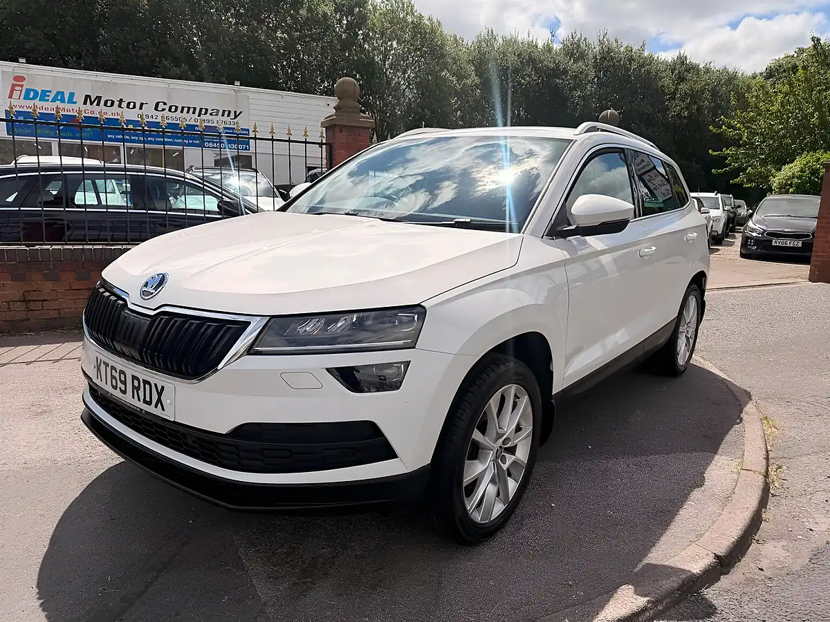 Used 2020 Skoda Karoq Se L White - Interior and Exterior details 2