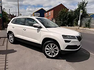 Used 2020 Skoda Karoq Se L White - Interior and Exterior details 5