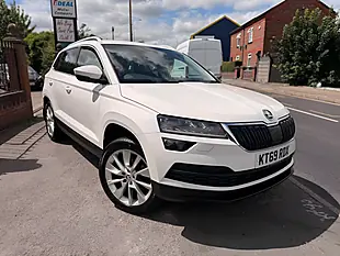 Used 2020 Skoda Karoq Se L White - Interior and Exterior details 6