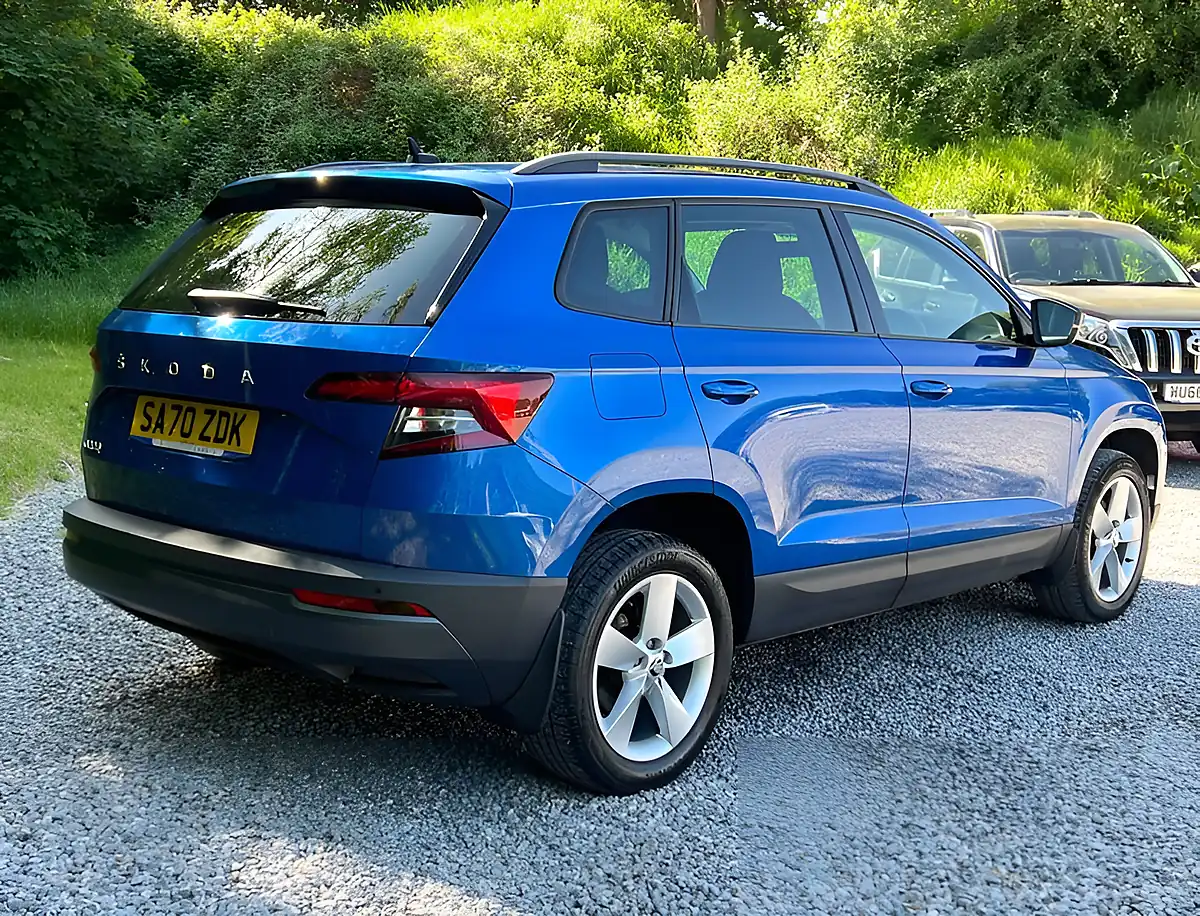 Used 2020 Skoda Karoq Se Race Blue - Interior and Exterior details 3