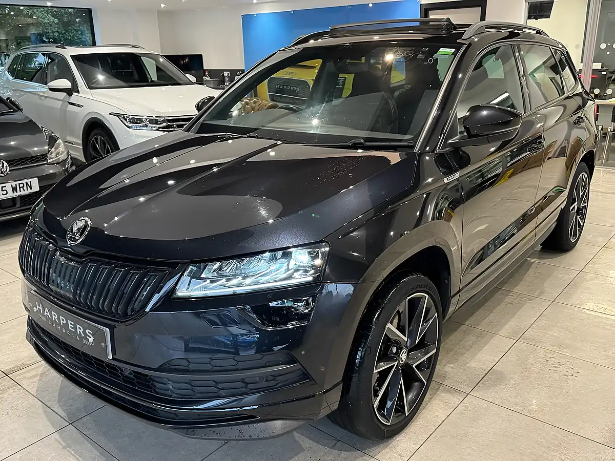 Used 2020 Skoda Karoq Sportline Black - Interior and Exterior details 19