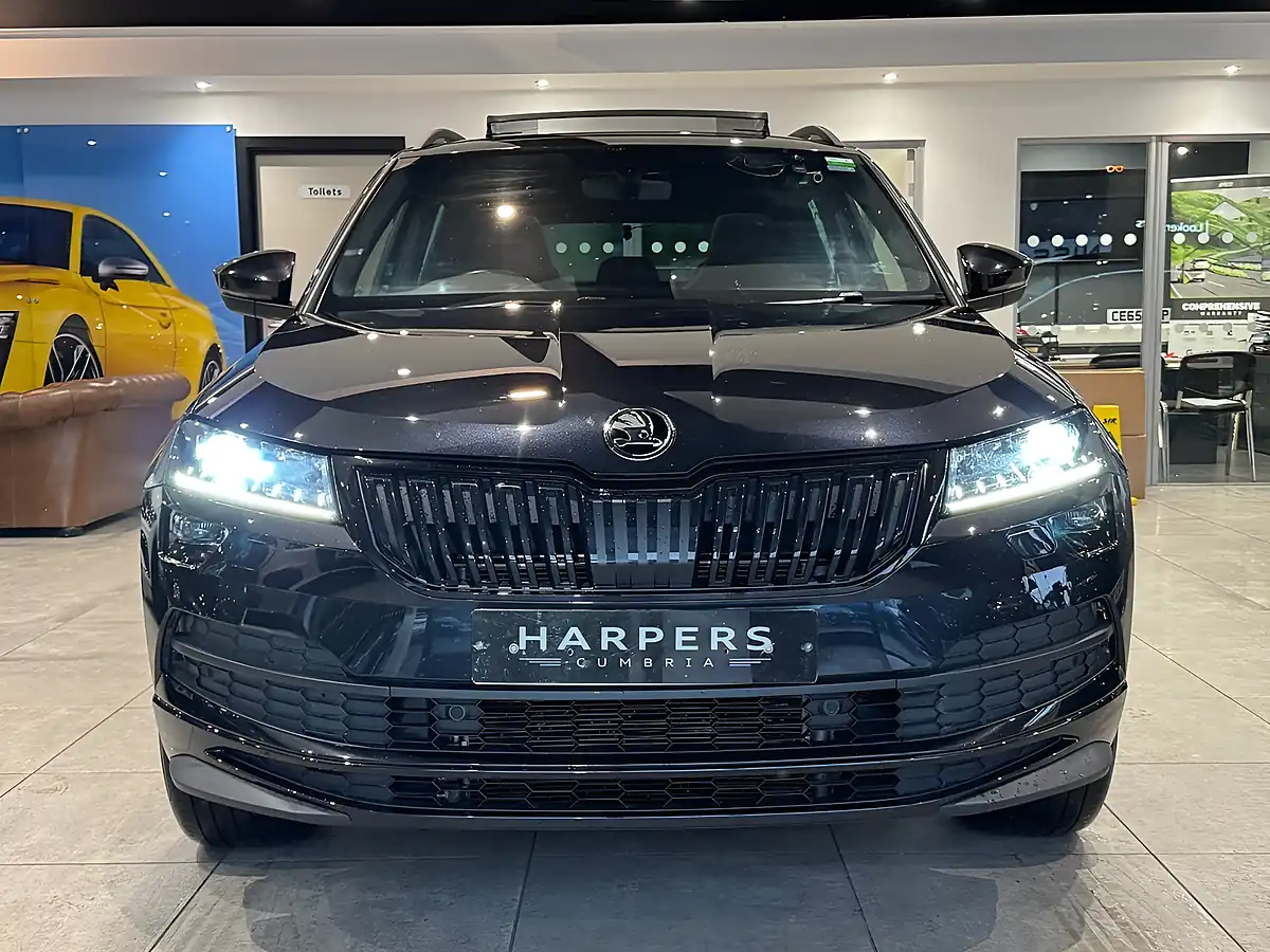 Used 2020 Skoda Karoq Sportline Black - Interior and Exterior details 3