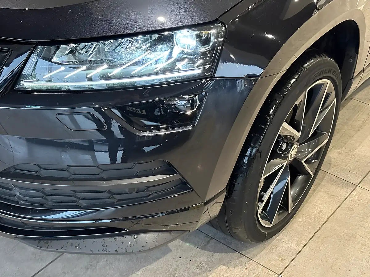 Used 2020 Skoda Karoq Sportline Black - Interior and Exterior details 4