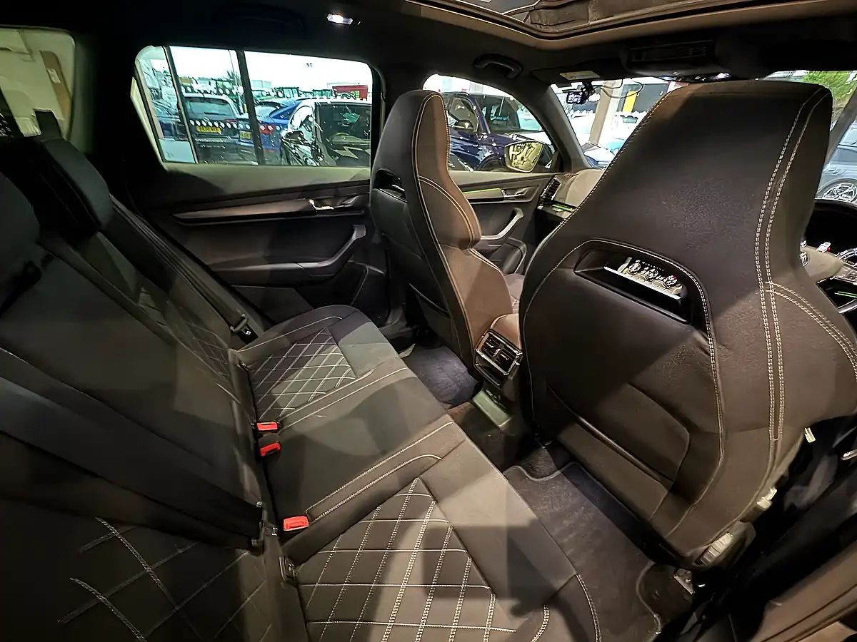 Used 2020 Skoda Karoq Sportline Black - Interior and Exterior details 7