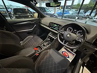 Used 2020 Skoda Karoq Sportline Black - Interior and Exterior details 9