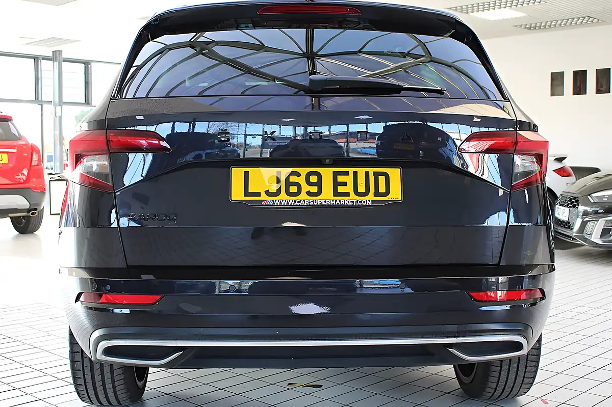 Used 2020 Skoda Karoq Sportline Black - Interior and Exterior details 16