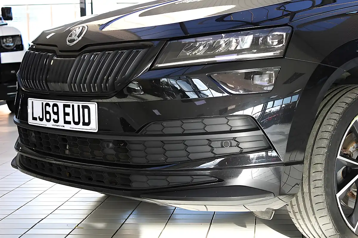 Used 2020 Skoda Karoq Sportline Black - Interior and Exterior details 4