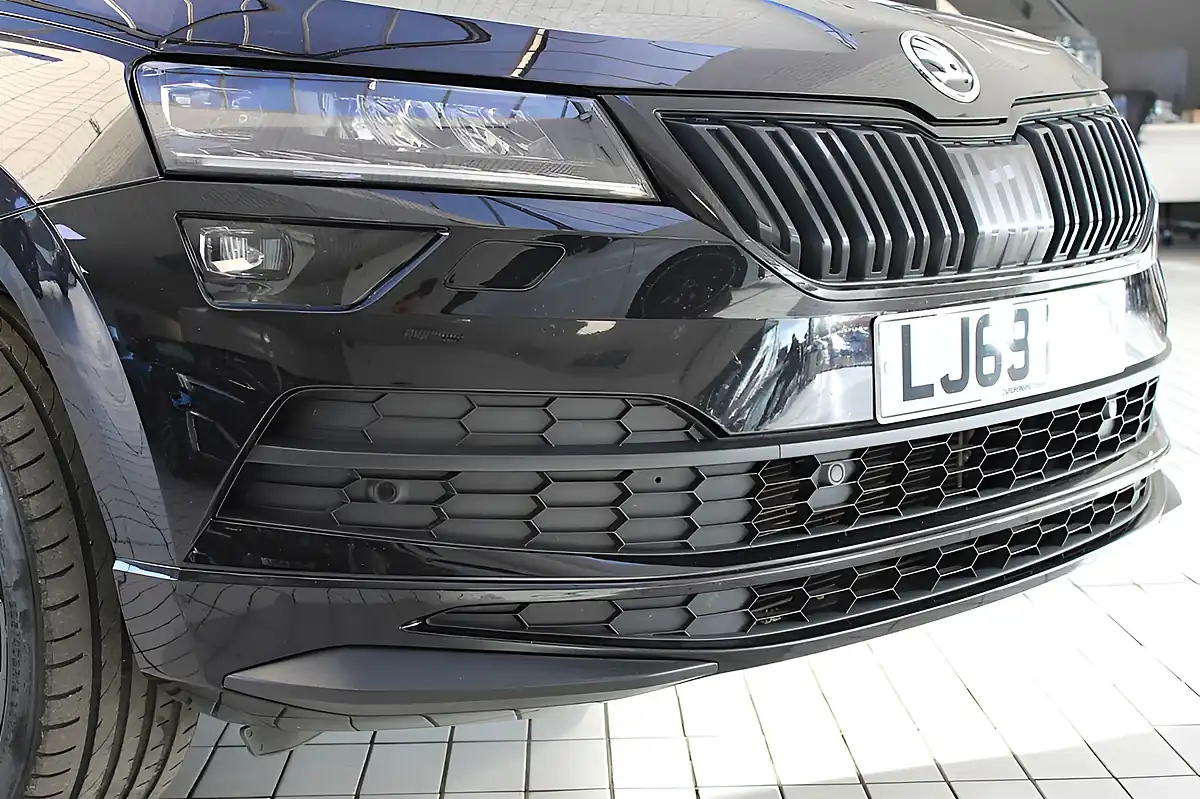 Used 2020 Skoda Karoq Sportline Black - Interior and Exterior details 8