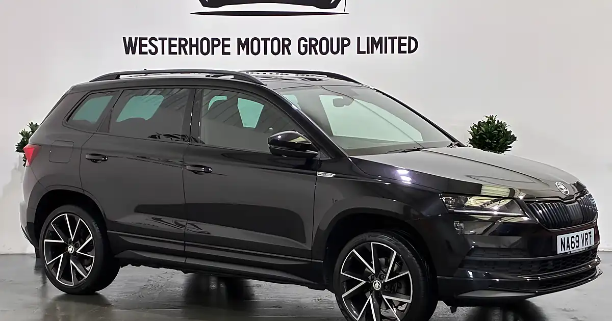 Used 2020 Skoda Karoq Sportline Black - Front View