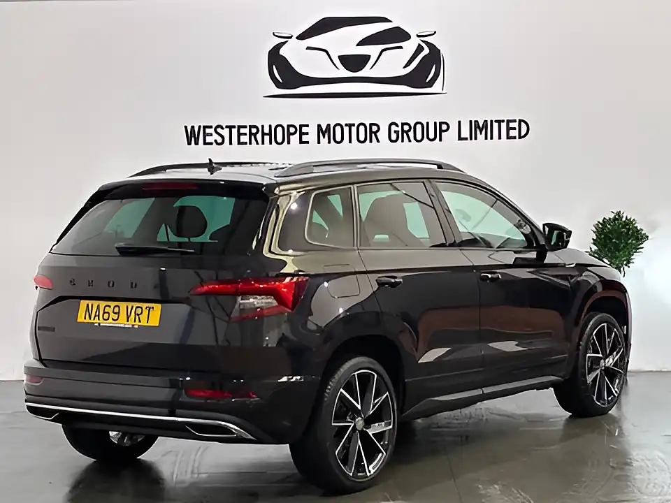 Used 2020 Skoda Karoq Sportline Black - Interior and Exterior details 4