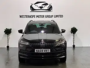 Used 2020 Skoda Karoq Sportline Black - Interior and Exterior details 7