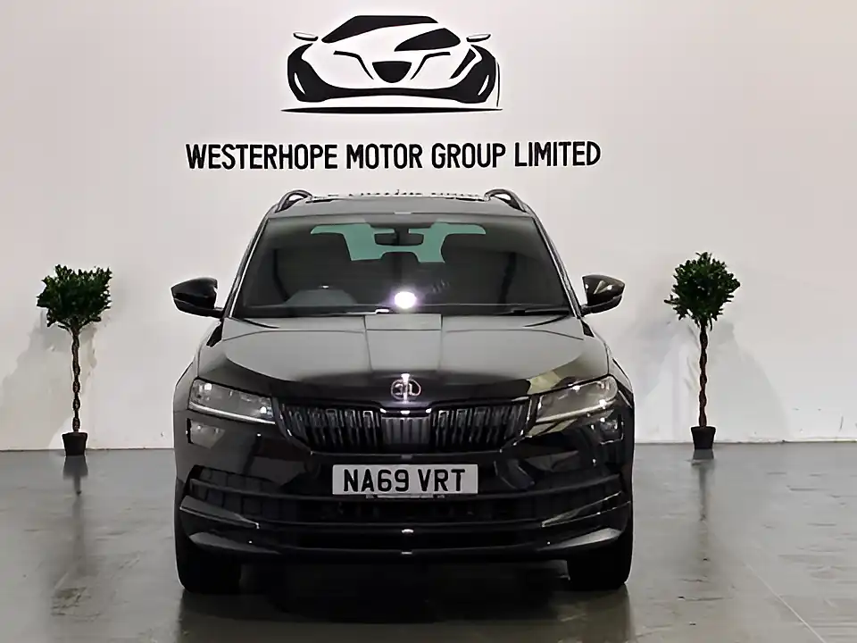Used 2020 Skoda Karoq Sportline Black - Interior and Exterior details 7