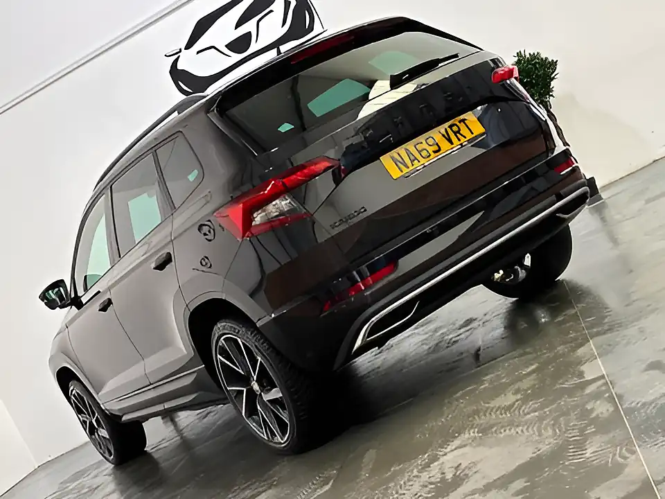 Used 2020 Skoda Karoq Sportline Black - Interior and Exterior details 9