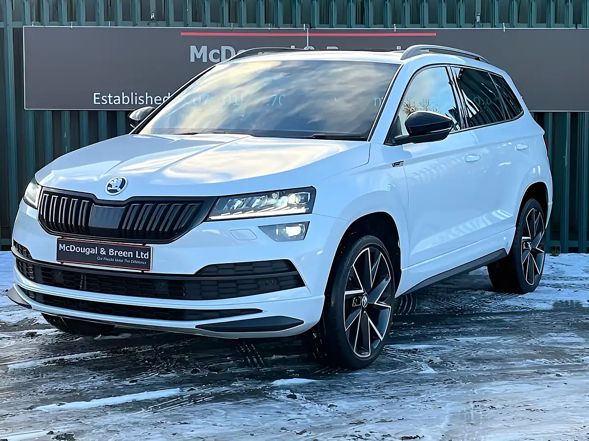 Used 2020 Skoda Karoq Sportline White - Front View
