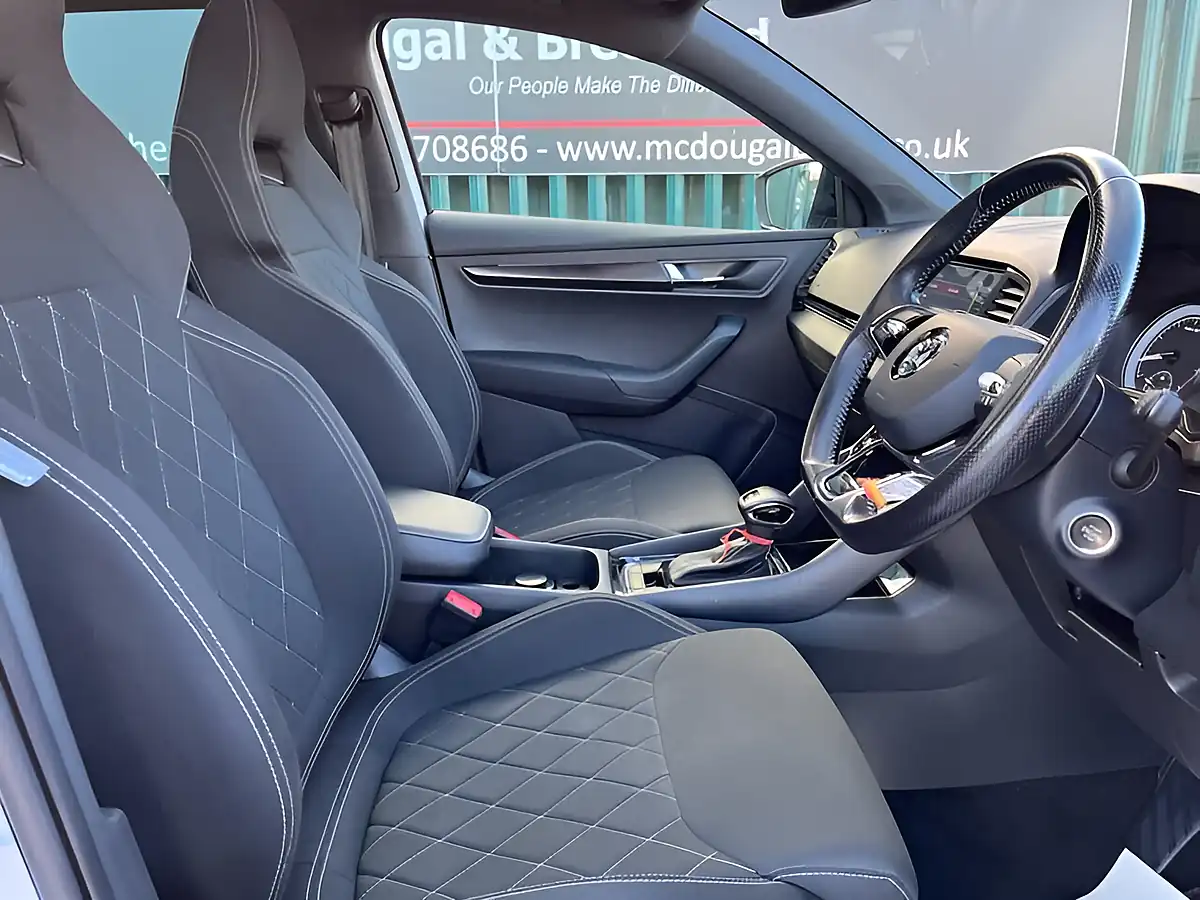 Used 2020 Skoda Karoq Sportline White - Interior and Exterior details 17