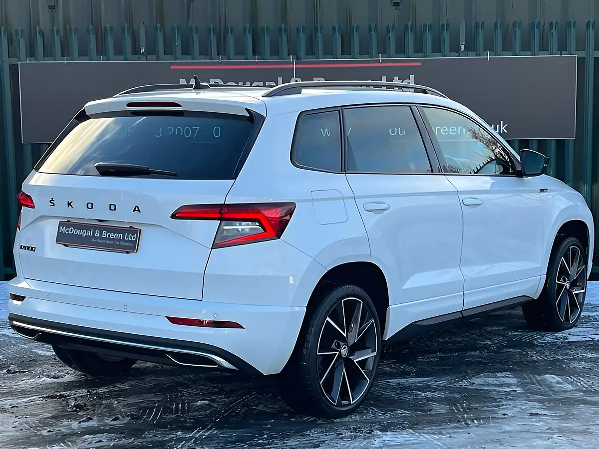 Used 2020 Skoda Karoq Sportline White - Interior and Exterior details 5