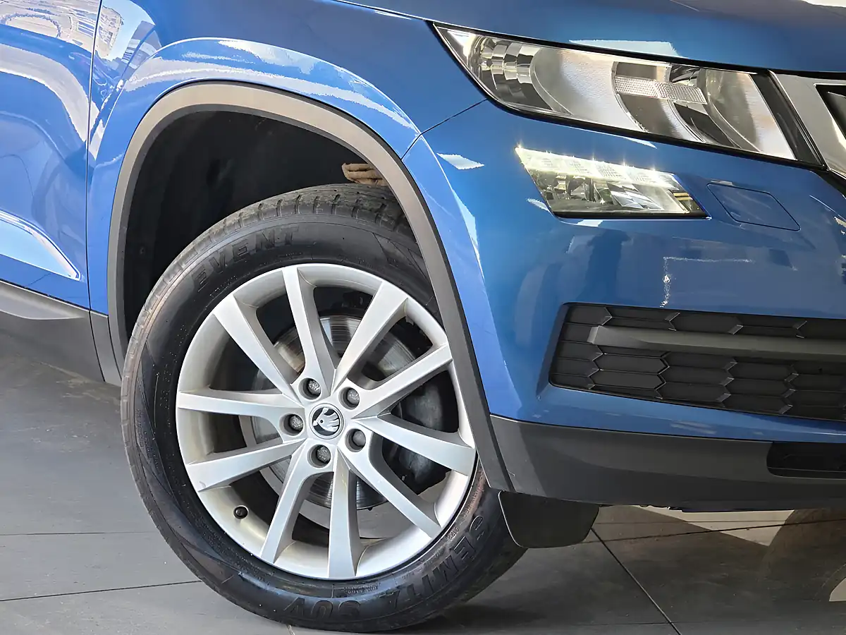Used 2020 Skoda Kodiaq Se Blue - Interior and Exterior details 6