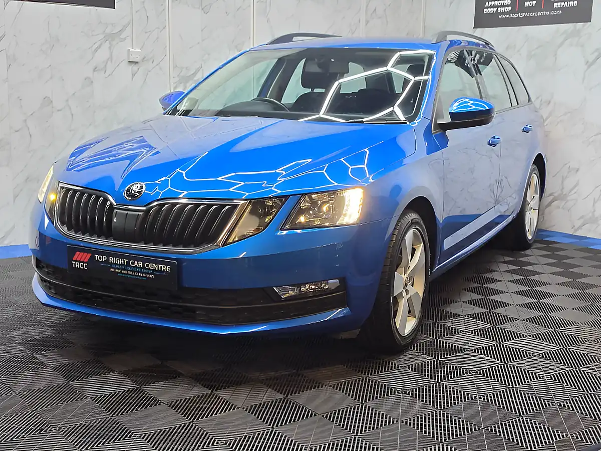 Used 2020 Skoda Octavia Se Drive Blue - Interior and Exterior details 4