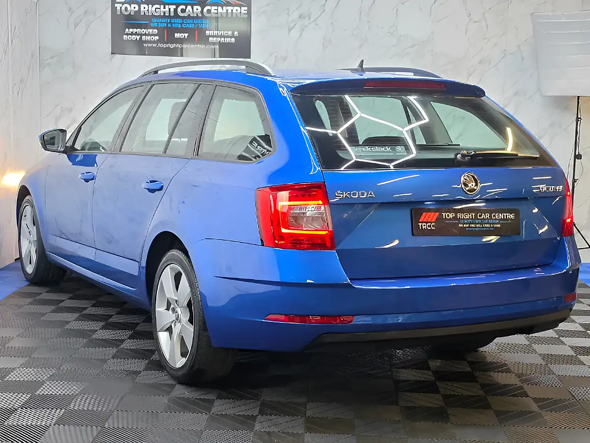 Used 2020 Skoda Octavia Se Drive Blue - Interior and Exterior details 7