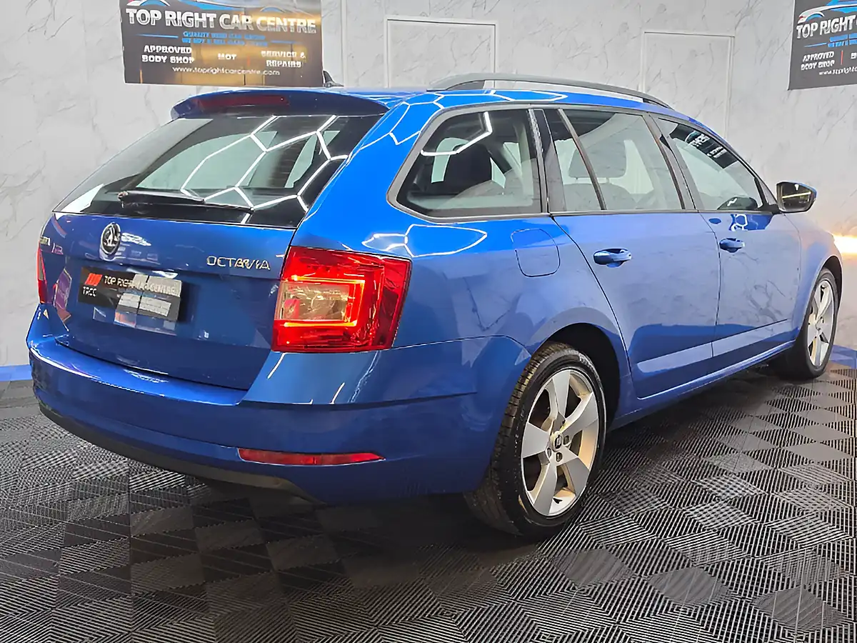 Used 2020 Skoda Octavia Se Drive Blue - Interior and Exterior details 9