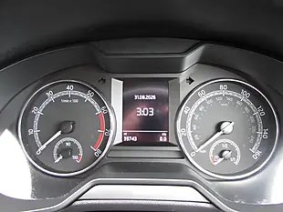 Used 2020 Skoda Octavia Se Drive Grey - Interior and Exterior details 11