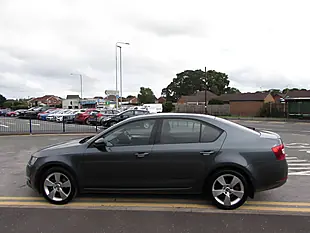 Used 2020 Skoda Octavia Se Drive Grey - Interior and Exterior details 4