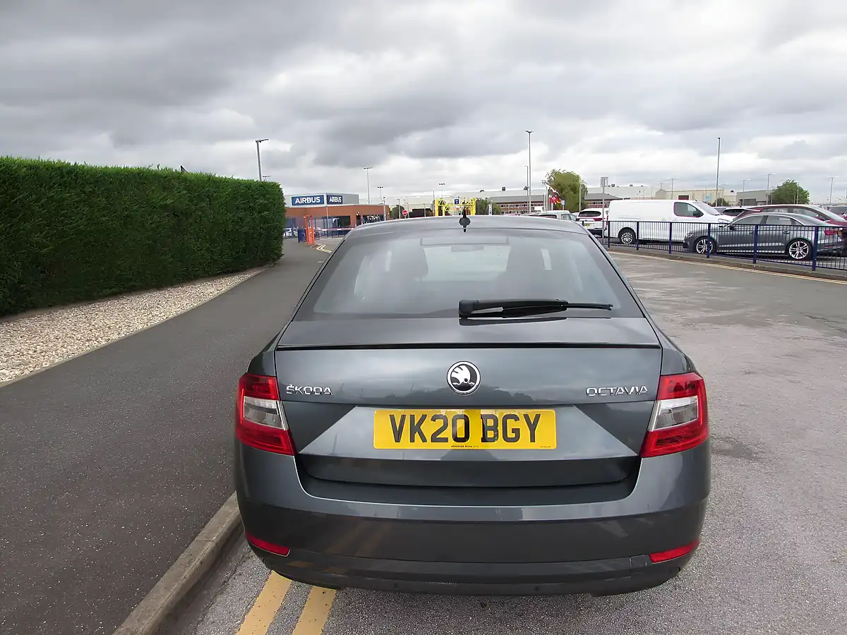 Used 2020 Skoda Octavia Se Drive Grey - Interior and Exterior details 6