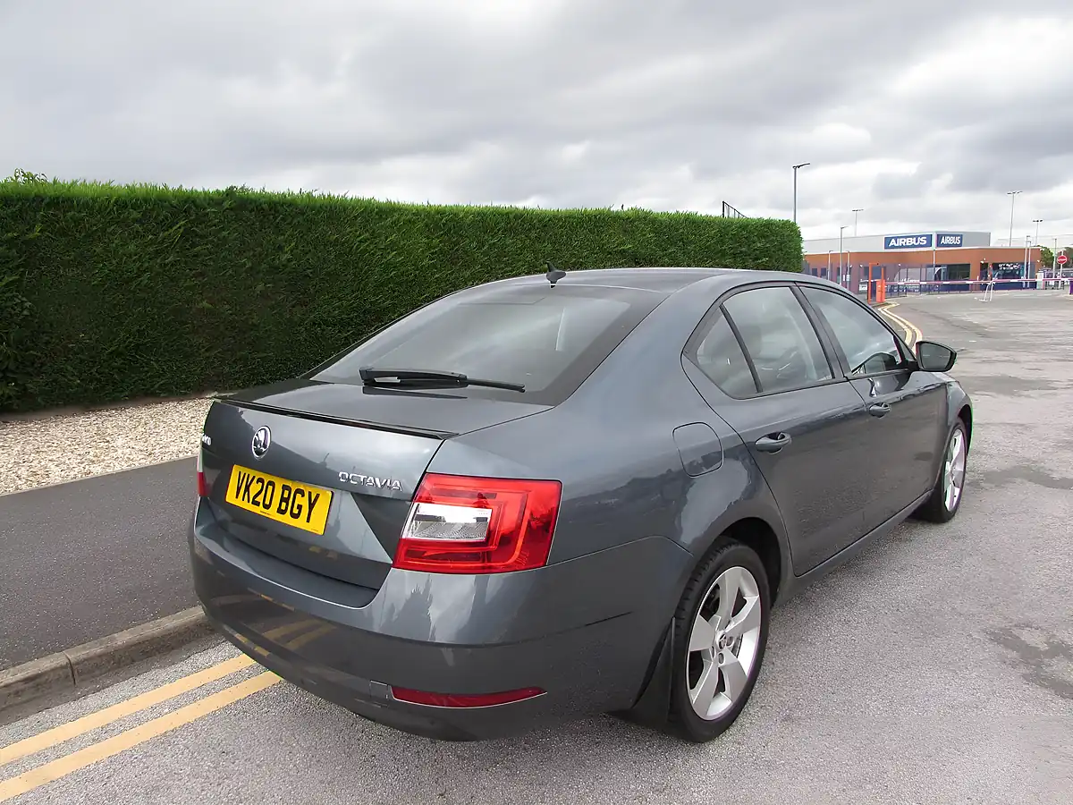 Used 2020 Skoda Octavia Se Drive Grey - Interior and Exterior details 7