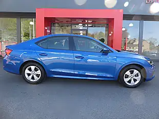 Used 2020 Skoda Octavia Se First Edition Race Blue Metallic - Interior and Exterior details 8