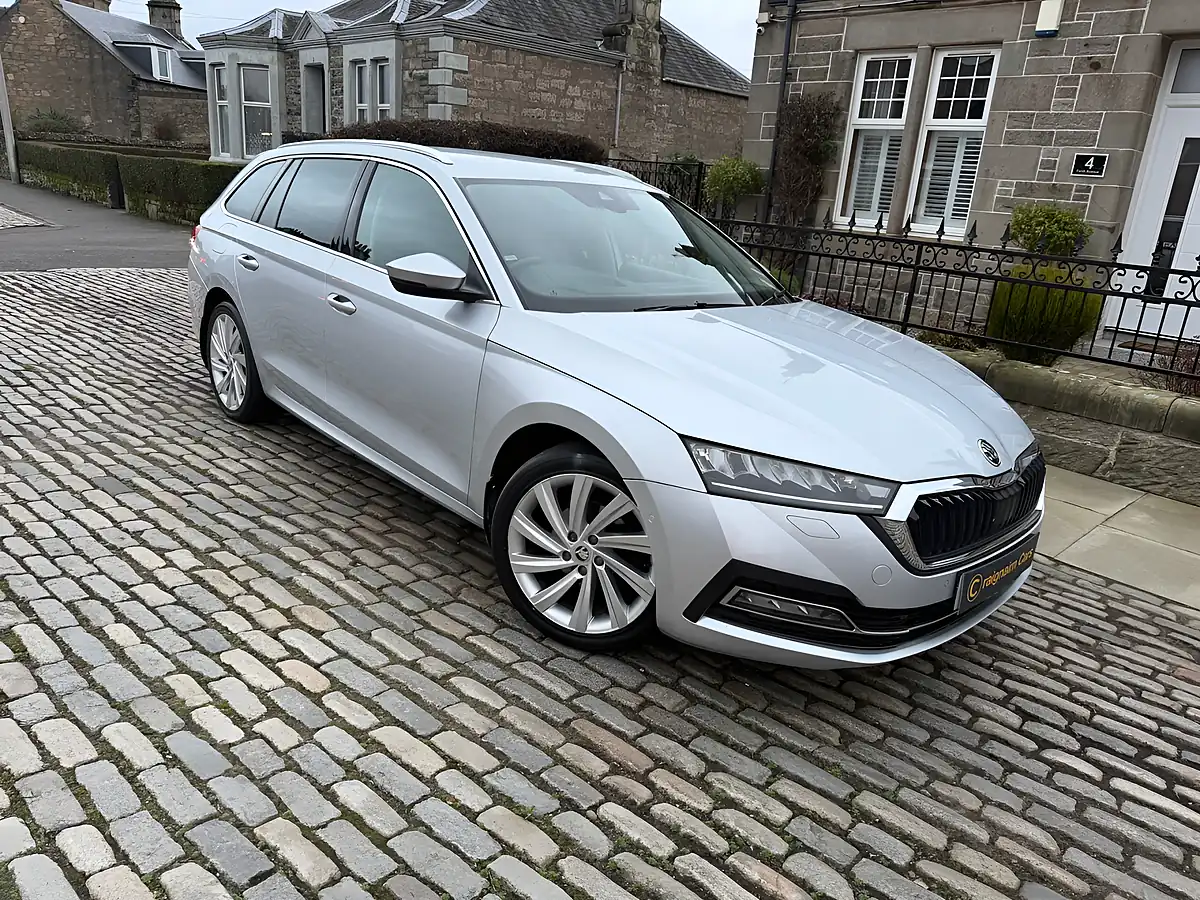 Used 2020 Skoda Octavia Se L First Edition Silver - Front View