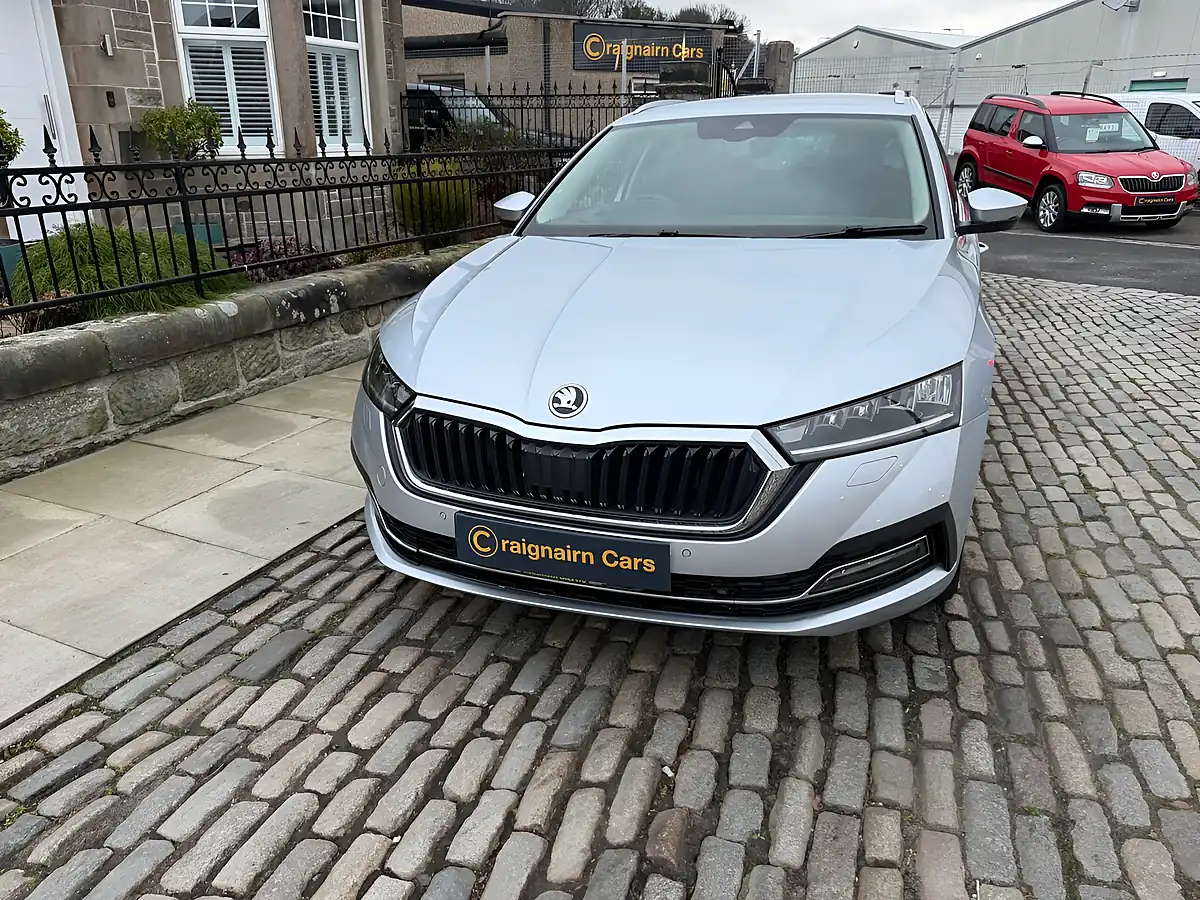 Used 2020 Skoda Octavia Se L First Edition Silver - Interior and Exterior details 13