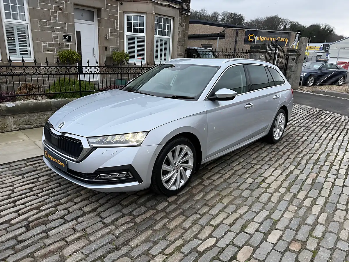 Used 2020 Skoda Octavia Se L First Edition Silver - Interior and Exterior details 3