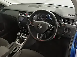 Used 2020 Skoda Octavia Se Technology Blue - Interior and Exterior details 6