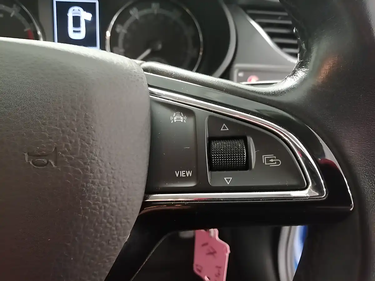 Used 2020 Skoda Octavia Se Technology Blue - Interior and Exterior details 9