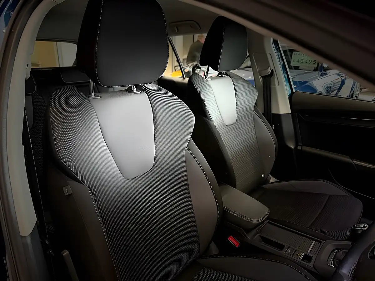 Used 2020 Skoda Octavia Se Technology Blue - Interior and Exterior details 17