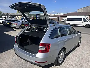 Used 2020 Skoda Octavia Se Technology Brilliant Silver Metallic - Interior and Exterior details 19