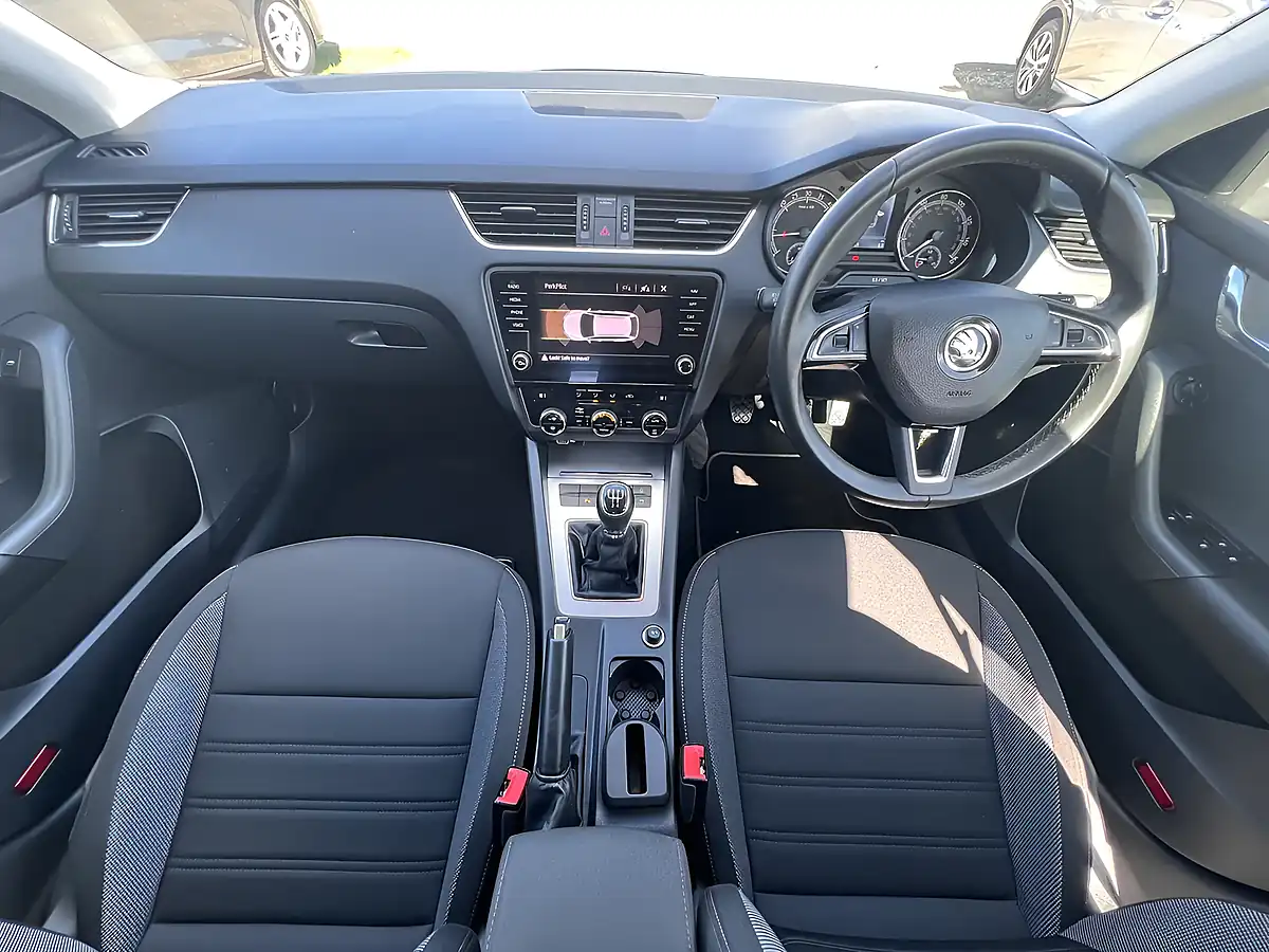 Used 2020 Skoda Octavia Se Technology Brilliant Silver Metallic - Interior and Exterior details 2