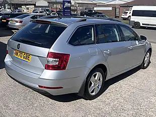 Used 2020 Skoda Octavia Se Technology Brilliant Silver Metallic - Interior and Exterior details 6
