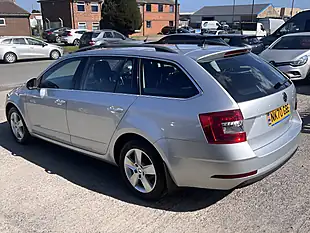 Used 2020 Skoda Octavia Se Technology Brilliant Silver Metallic - Interior and Exterior details 8